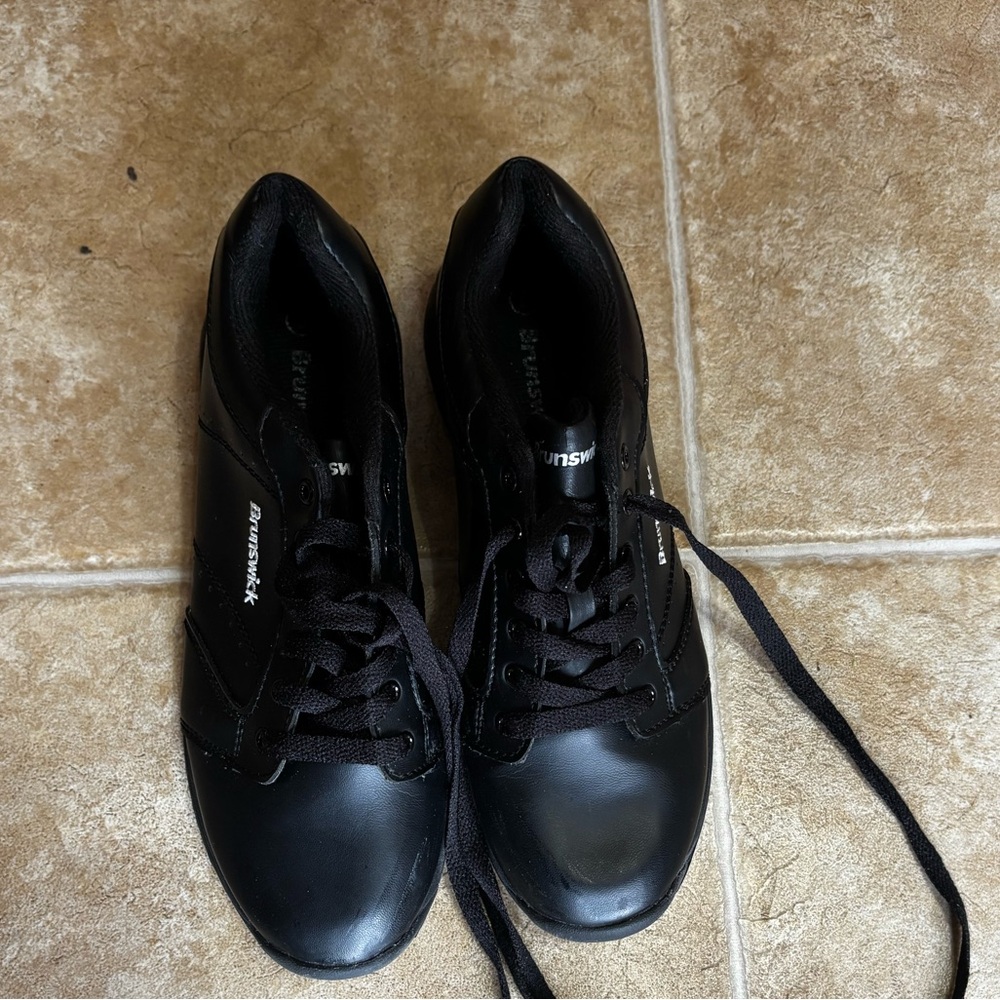 Brunswick boys Black Bowling Shoes